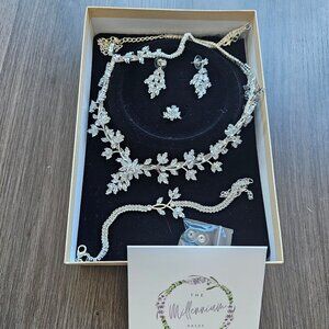 The Millennium Bride Swarovski Crystal Shimmering Leaf Veil Set